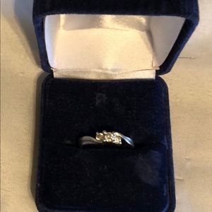 Beautiful white gold trinity diamond ring